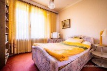 Kinder / G�ste * VERKAUFT * Toelleturm: charmanter Winkel- Walmdachbungalow