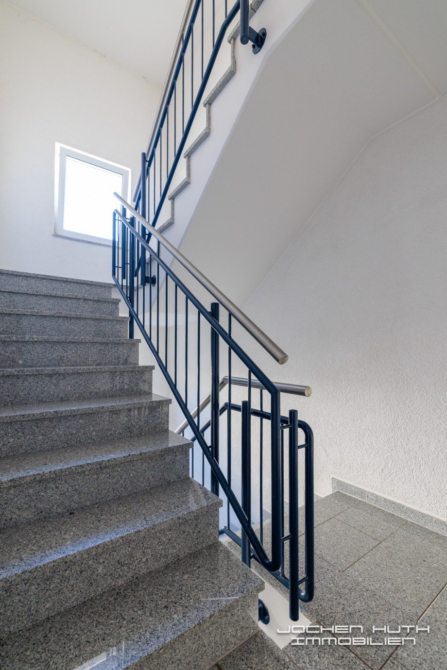 Treppenhaus in Granit Wohnung Wuppertal