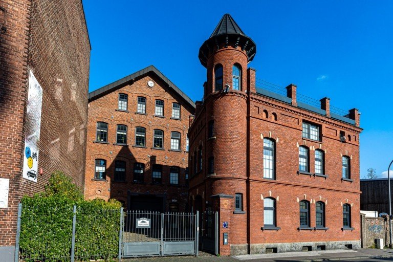 Frontansicht Wuppertal Loft-Studio-Atelier *VERKAUFT* Loft (2013) in umfassend saniertem Gr�nderzeit - Fabrikgeb�ude