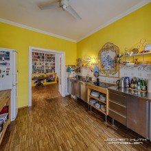 K�che Direkt am Toelleturm, in prominenter Lage: sehr helle, sanierte, 200m� - Altbau - Etage