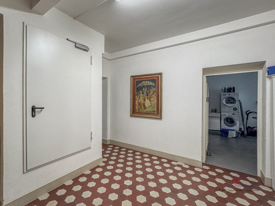 Sehr gepflegte Kellerr�ume. Maisonettewohnung D�sseldorf