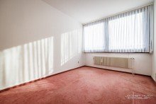 Zimmer I * V E R K A U F T * Vier-Zimmer (KDBB) ETW N�he Kothen m. Stellplatz
