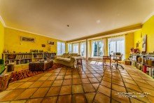 Wohnhalle Direkt am Toelleturm, in prominenter Lage: sehr helle, sanierte, 200m� - Altbau - Etage