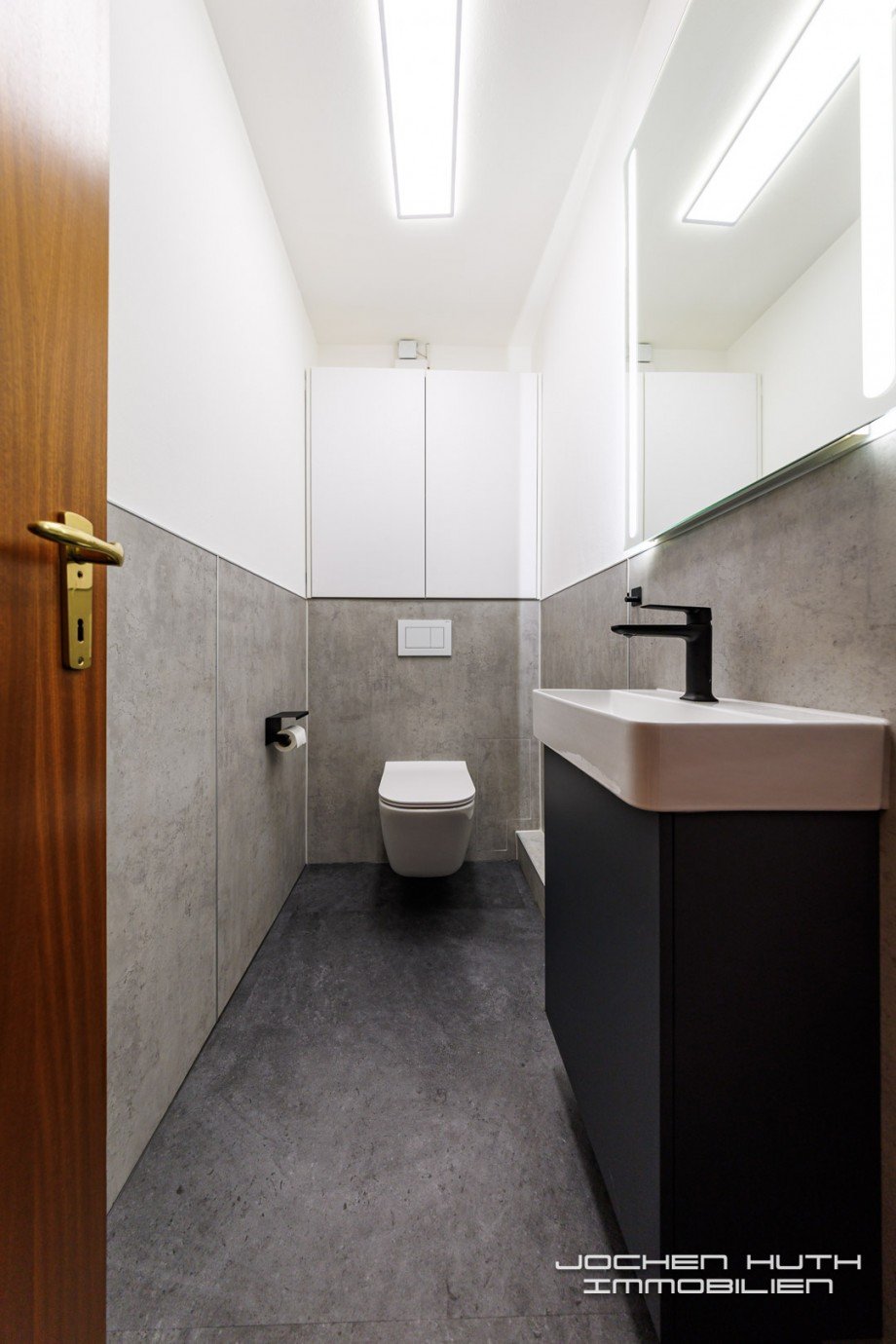 G�ste - Wc Dachgeschosswohnung Wuppertal