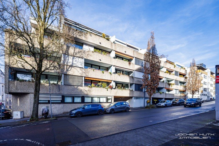 Gesamt - Frontansicht Wuppertal Wohnung * V E R K A U F T * Vier-Zimmer (KDBB) ETW N�he Kothen m. Stellplatz