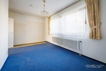 Zimmer II * V E R K A U F T * Vier-Zimmer (KDBB) ETW N�he Kothen m. Stellplatz